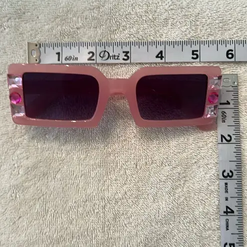 NWOT unbranded square plastic pink sunnies w/square & round pink rhinestones
