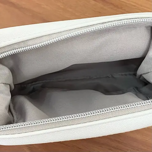 Swavorski SWAROVSKI White Faux Saffiano Leather Make-up Cosmetic Pouch