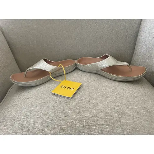 Strive, Orthotic Maui 2 Gold Thong Sandals S53/6.5