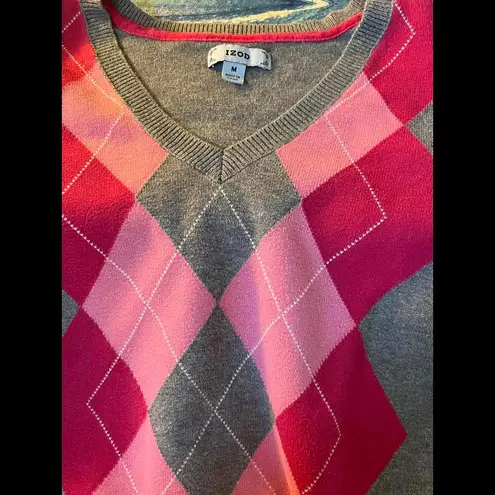 IZOD Women's V-Neck Argyle Sweater - Medium