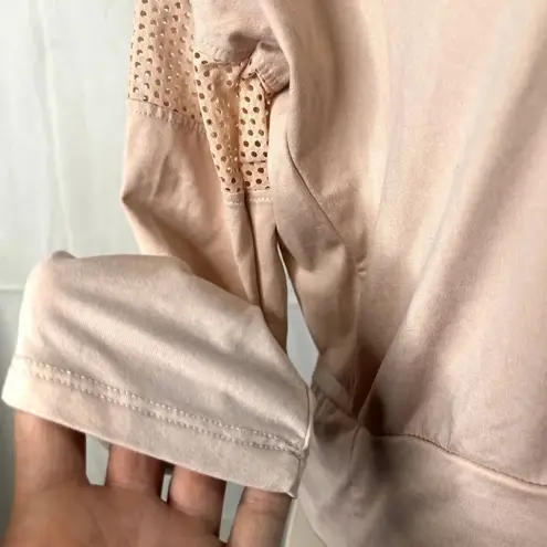 Balance Collection Balance Collection Athletic Crop Mesh Cutout on Sleeve Size Small