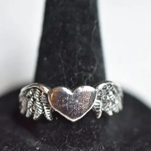 NWOT Heavenly Angel Wings Heart Silver Tone Cottagecore Fairy Size 6 Ring