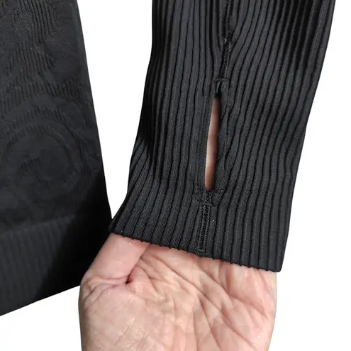 Lululemon Black Floral Embossed Quarter Zip Pullover Top Size 4 Athleisure Layer