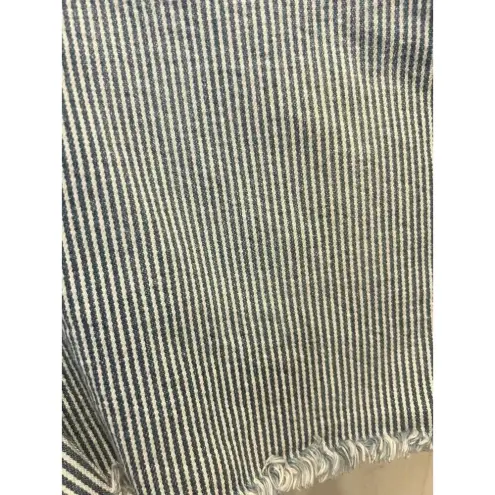 Seven7  Women's 9" Inseam Sunset Bermuda Distressed Shorts‎ Frayed Hem Size 12