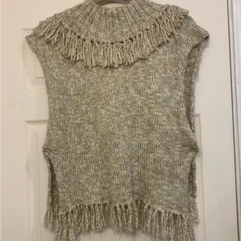 Vintage American Jeans Knitted Beige Fringe Oversized Large Vest. 2725 White