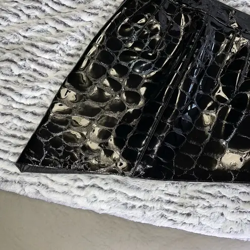 Alexander Wang Asymmetric Croc-Effect Patent-Leather Mini Skirt In Black