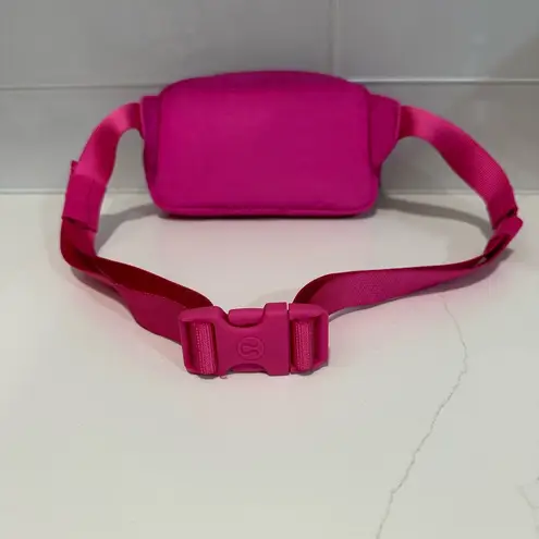 Lululemon  Mini Belt Bag Sonic Pink/Red Merlot Rare Limited Color NWOT 7”