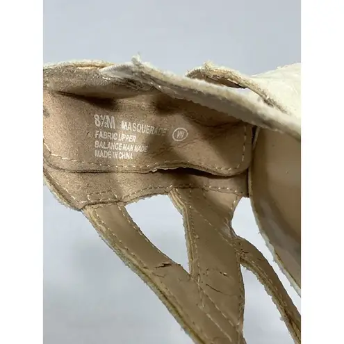 Aerosoles Womans Heel Rest Masquerade 8.5M Cream Fish Scale Strappy Heel Sandals