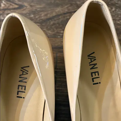 Vaneli Nude Cream Patent Leather Pumps Heels Block Chunky 3” Heel Pointed Toe Size 8.5