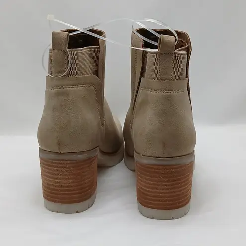 Kork-Ease NWOB Korks By Ankle Boots Women's Size 10M Tan Lug Sole Gorpcore