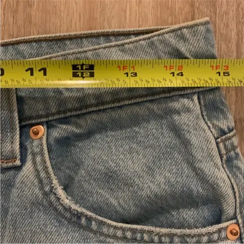 SNACKS from Mother The Fun Dip Puddle Sliced Size 25 Mid Rise Loose Light Wash Blue