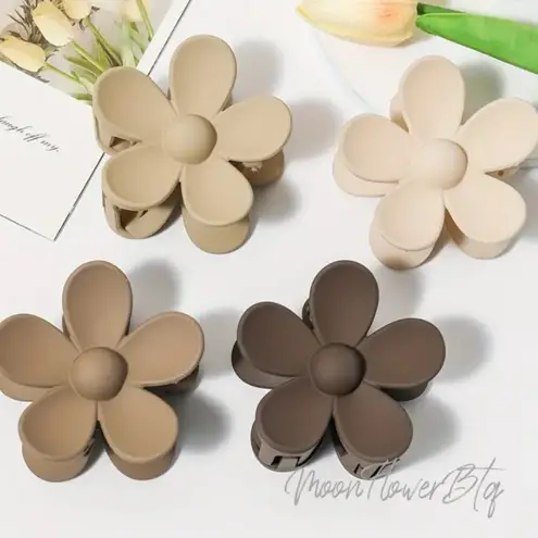 Chic Matte Flower Large Hair Claw Clip Set