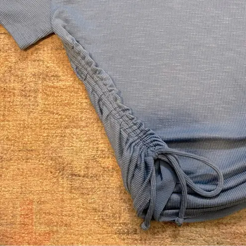 Popular 21 Side Ruched Ribbed Crewneck Top in Blue