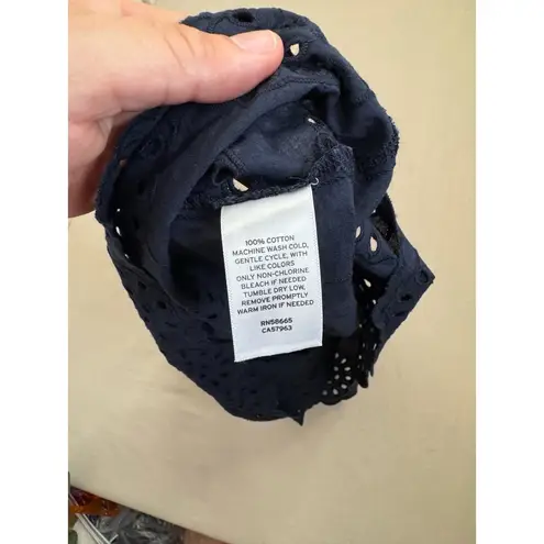 Caslon Sleeveless Top Womens Size S Navy Blue Eyelet V-Neck Floral