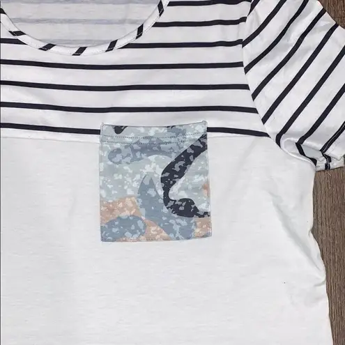 Pocket Short Sleeve Tee w/ Stripes & Camo, M White Size M