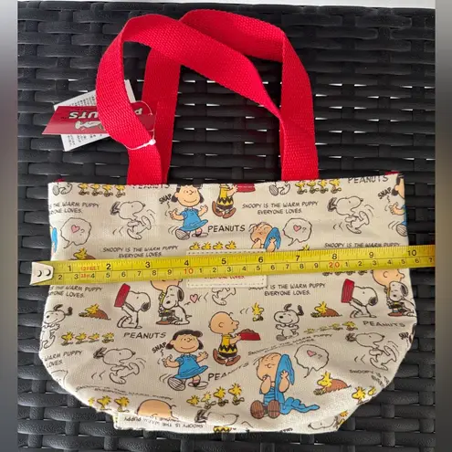 Peanuts Snoopy Charlie Brown Tote Bag with Red Handles