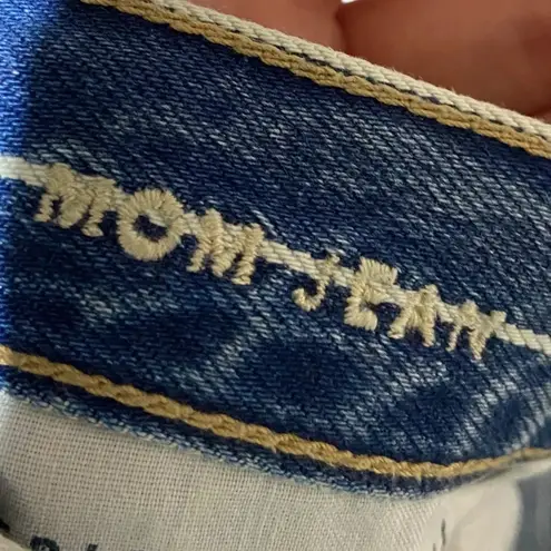 American Eagle  Pinstripe Blue and White Mom Jeans‎ Size 4