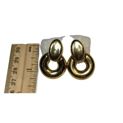 80’s Chic Classic Shiny Gold Tone Door Knocker Post Earrings A283