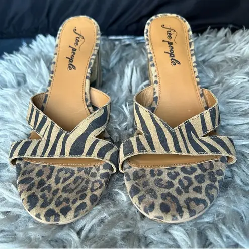 Free People  Charlie-V animal print block heel sandal women’s shoe size 10