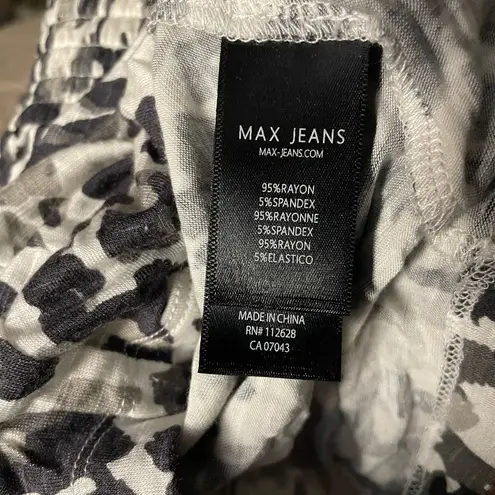 Max jeans Off the Shoulder Smocked Top Blouse Peasant Small Excellent Condition