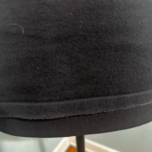 Jones Wear Black White Sleeveless Top