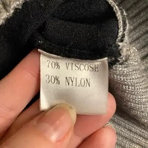 Chic Colorblock Button Front Cardigan Sweater AmélieBoutik Women’s Medium Black