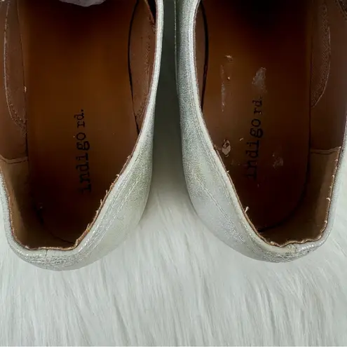 Indigo rd. Hacksy Almond Toe Oxfords Flats Shoes Silver Size 7