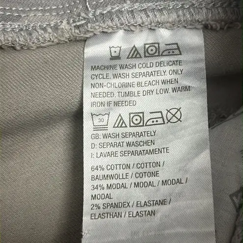 Belle by Kim Gravel Camo Triple Luxe Cropped Pull On Capri Jeans