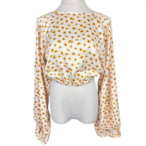 We Wore What NWT Women's Floral Billow Sleeve Blouse Size L Ditsy Daisies
