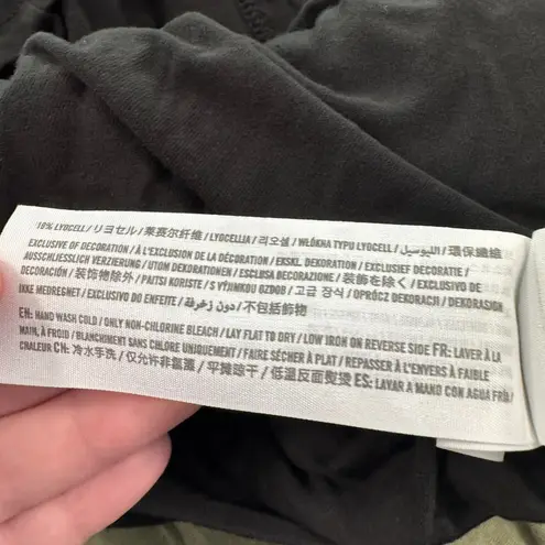 Hollister  Sleeveless Black Romper Women's Size Small Viscose & Elastane Blend