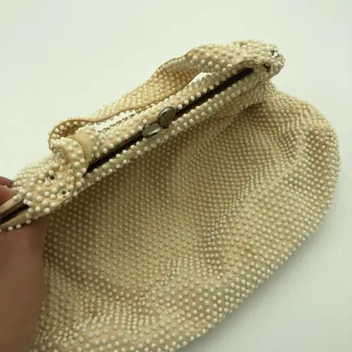 Vintage 1950s Lumured Beige Beaded Handbag OS