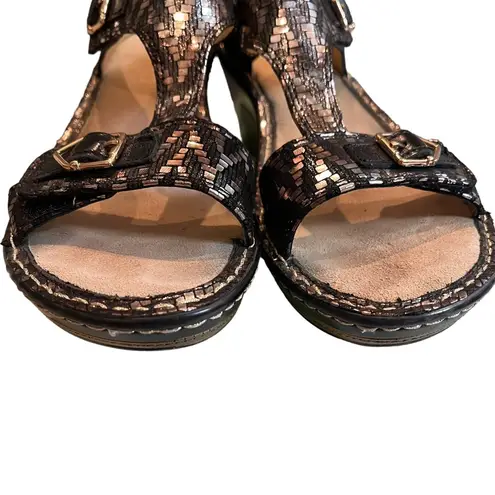 Alegria Lara Wedge Leather Sandal Schmancy Bronze