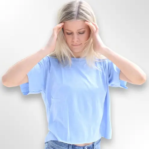 The Comfy And Ready Crop Tee In Sky Size Small