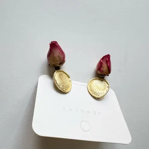 Vintage Style Natural Dried Rosebud pink Earrings Gold Textured Stud Floral new Gold