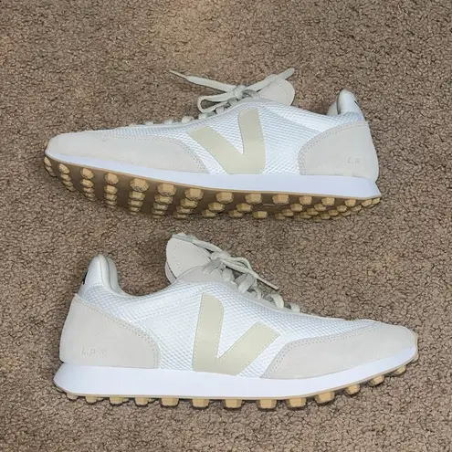 VEJA Rio Branco Alveo Mesh Suede Leather Sneakers White Pierre / Natural 12