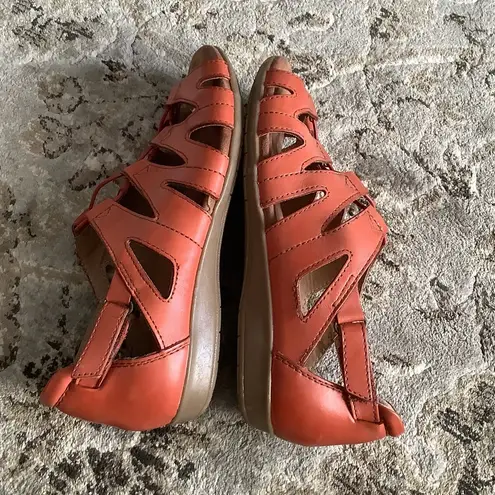 Earth Origins Cute leather sandals for WIDER feet ๐บ