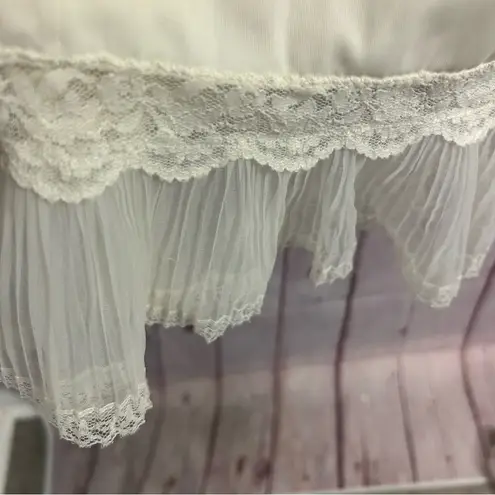 Vintage "Movie Star" white lace pleated midi slip USA made size 34 short nylon