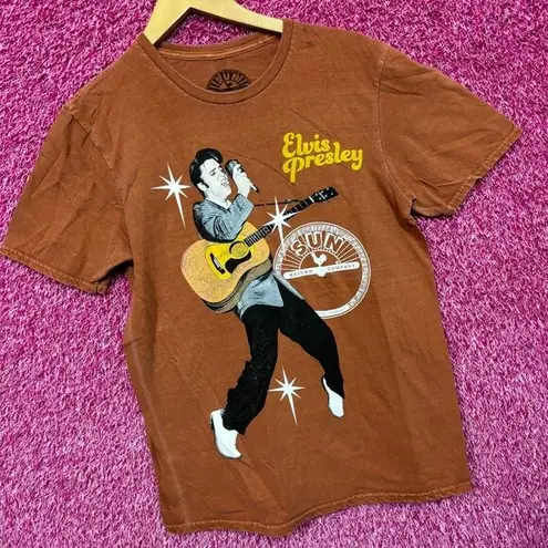 Elvis Presley The King of Rock n Roll Sun Record Company Rock Tee Small