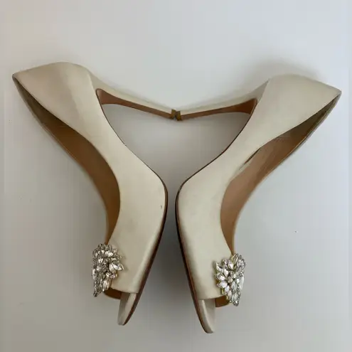 Badgley Mischka 🌸 Ivory Satin Lavender II Crystal Detail Peep Toe Heels