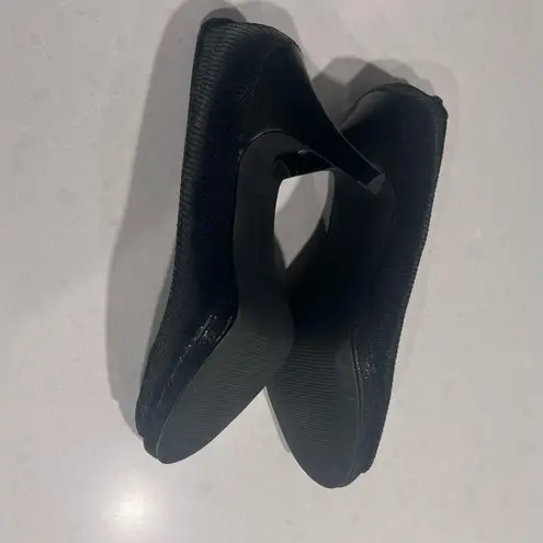 Calvin Klein Heels Women Size 7 Black Peep Toe Textured Leather Faux Snake Skin