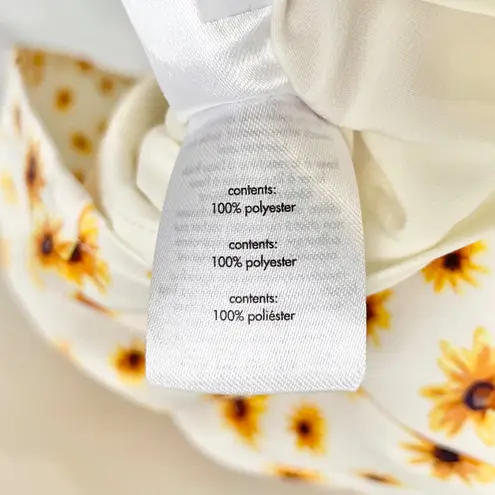 We Wore What New  Daisy Print Floral Mini Slip Skirt Ivory Multi Size Small