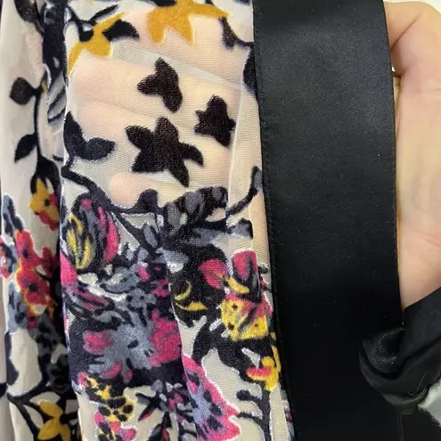 Tahari Women’s Velvet Mesh Sheer Floral Intimates Robe with Belt- Medium - Image 7