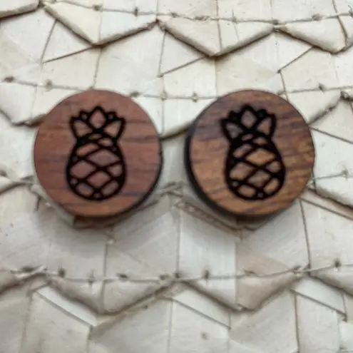 Hand Crafted KOA Wood Pineapple Engraved Circle Stud Earrings