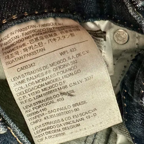 Levi's  Classic Blue Boot Cut Jeans Premium Denim Dark Wash Curvy Cowboy Western