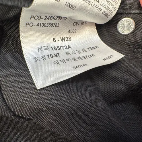 Signature by Levi Strauss Gold Modern Skinny Shorts Black Women Size 6 W28