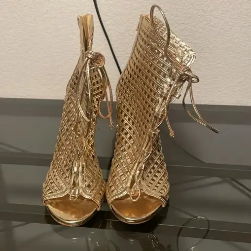 Shoe Dazzle Gold Lace Up Heels Size 9.5