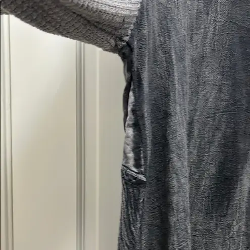 XCVI Charcoal Gray Mixed Media Textured Long Sleeve Top - Size Large