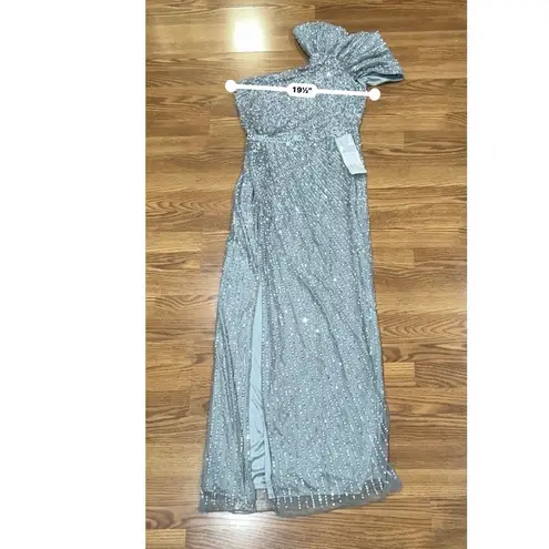 Mac Duggal 5622 Silver Sequin One-Shoulder Gown Evening Formal Dress Size 12