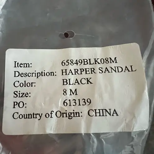Classique Harper Black Women's Size 8
Stretch Upper 11/4" Heel Sandals New