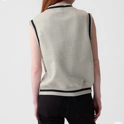 Gap  Gray Sleeveless V-Neck Sweater Vest